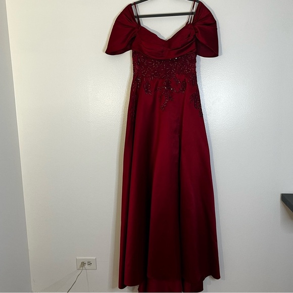 JJ’s House | Dark wine red Prom dress Women’s size 10 sequin appliqué train - Picture 1 of 14